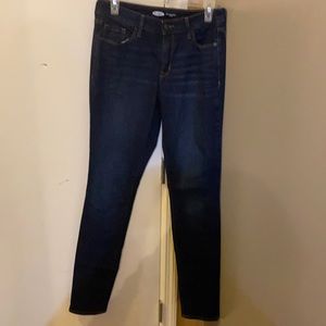 Old navy skinny dark denim jeans size 8 long.